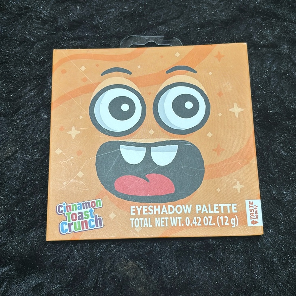New cinnamon toast crunch eyeshadow paltte ❤️